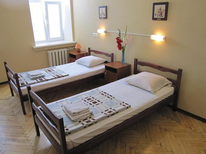 Yaroslav Hostel Kyiv Exterior photo